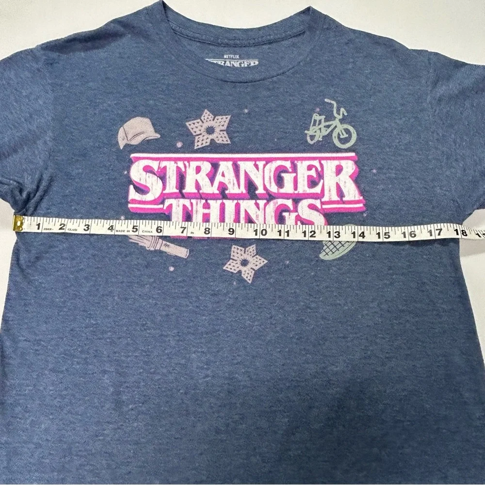 Stranger Things Graphic T Shirt Adult Size M Cotton Heathered Blue Pink Casual - Picture 5 of 8